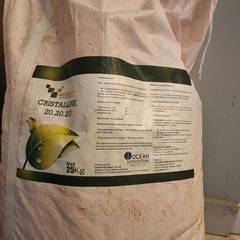 Cristalline Fertilizer NPK 20.20.20 - 25Kg
